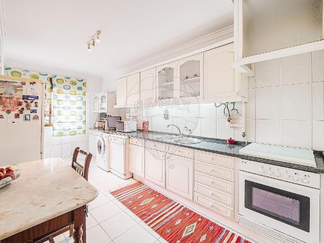 Apartamento T3 à venda em Queluz e Belas, Sintra RE/MAX Portugal