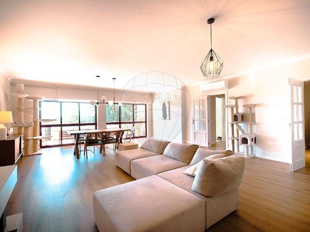Apartamento T3 à venda em Queluz e Belas, Sintra RE/MAX Portugal