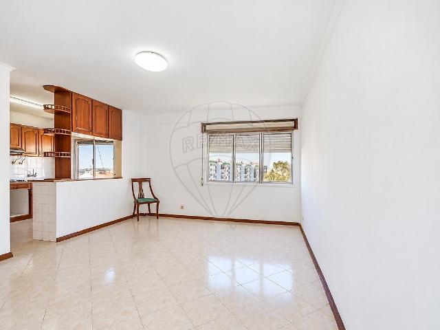 Apartamento T3 à venda em Rio de Mouro, Sintra RE/MAX Portugal