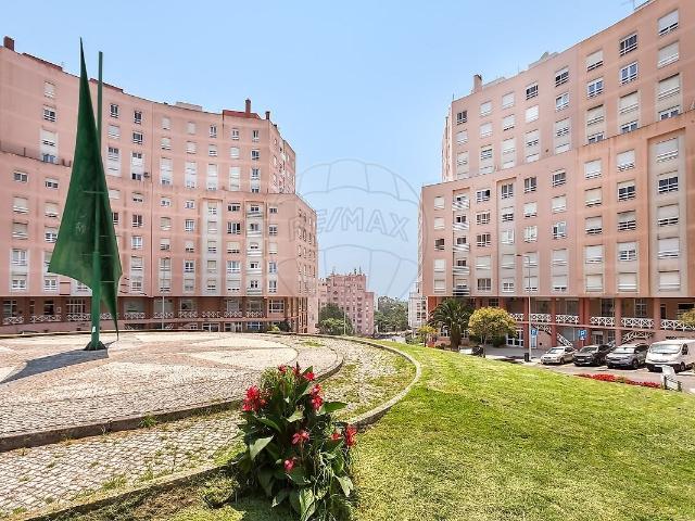 Apartamento T3 à venda em Rio de Mouro, Sintra RE/MAX Portugal
