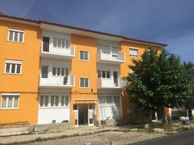 Apartamento T3 à venda em Rio de Mouro, Sintra RE/MAX Portugal