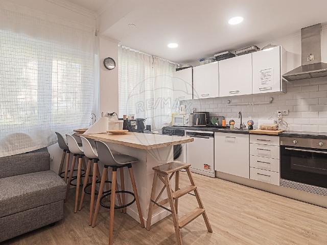 Apartamento T3 à venda em Rio de Mouro, Sintra RE/MAX Portugal