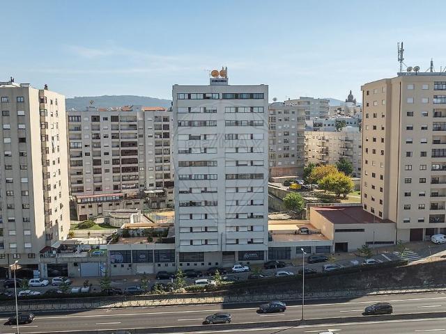 Apartamento T3 à venda em São Vicente, Braga RE/MAX Portugal