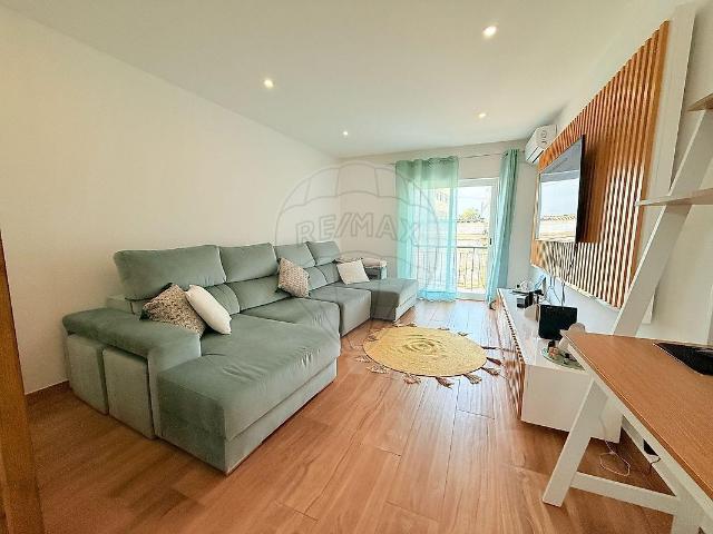 Apartamento T3 à venda em São Clemente, Loulé RE/MAX Portugal