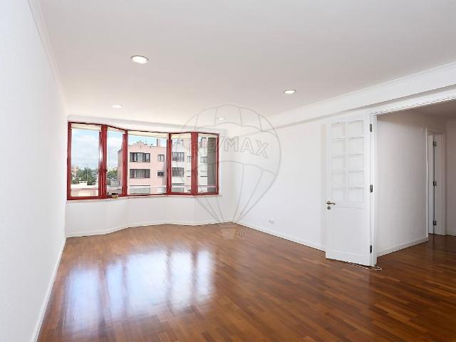 Apartamento T3 à venda em São Domingos de Benfica, Lisboa RE/MAX Portugal