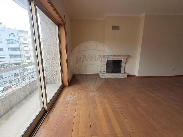 Apartamento T3 à venda em São João da Madeira, São João da Madeira RE/MAX Portugal