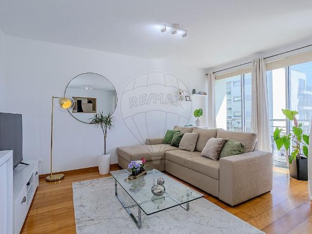 Apartamento T3 à venda em São José, Ponta Delgada RE/MAX Portugal