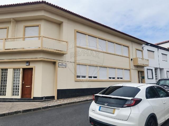 Apartamento T3 à venda em São José, Ponta Delgada RE/MAX Portugal
