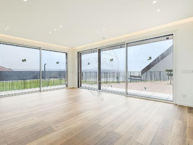 Apartamento T3 à venda em São Martinho do Porto, Alcobaça RE/MAX Portugal