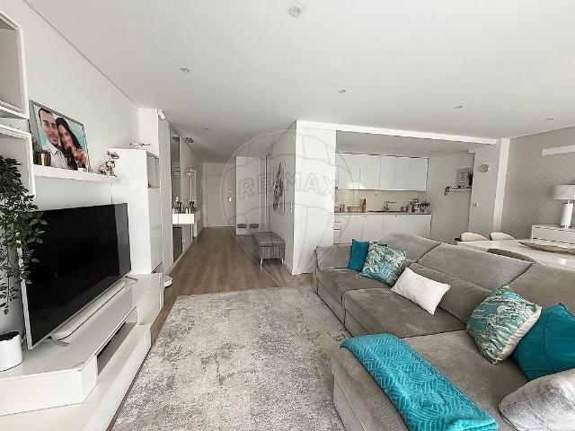 Apartamento T3 à venda em Sacavém e Prior Velho, Loures RE/MAX Portugal