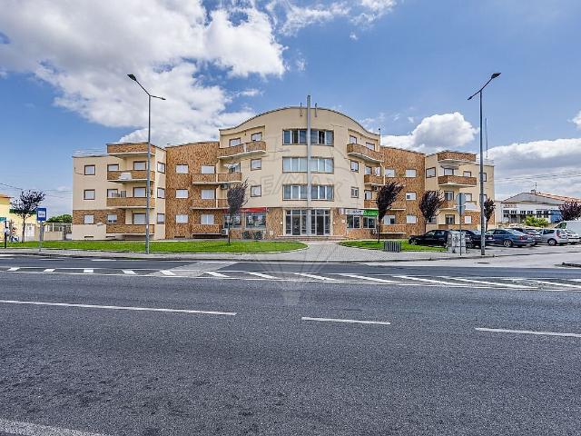 Apartamento T3 à venda em Samora Correia, Benavente RE/MAX Portugal