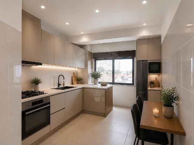 Apartamento T3 à venda em Samora Correia, Benavente RE/MAX Portugal