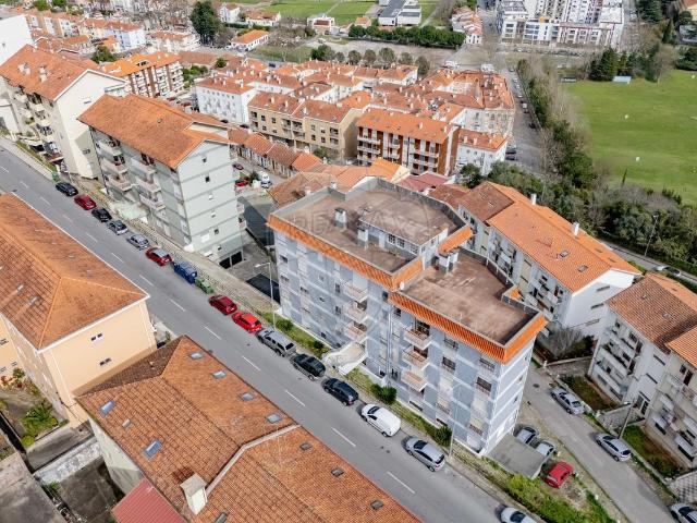 Apartamento T3 à venda em Santa Clara e Castelo Viegas, Coimbra RE/MAX Portugal