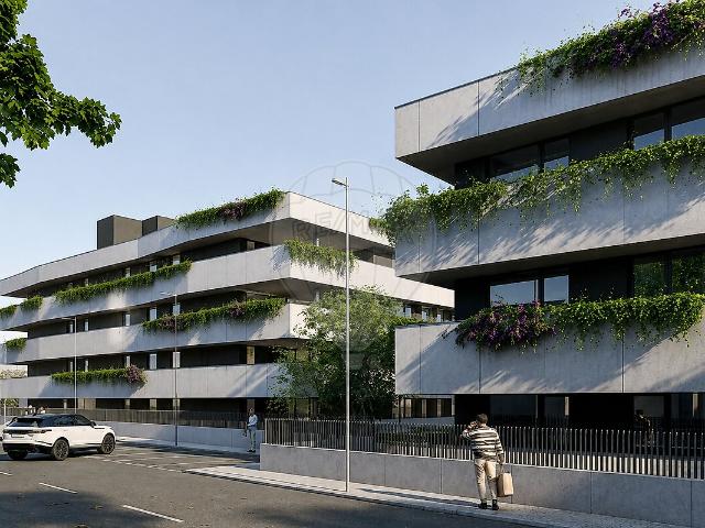 Apartamento T3 à venda em Santa Cruz/Trindade e Sanjurge, Chaves RE/MAX Portugal