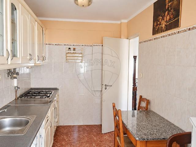 Apartamento T3 à venda em Santa Iria de Azoia, São João da Talha e Bobadela, Loures RE/MAX Portugal