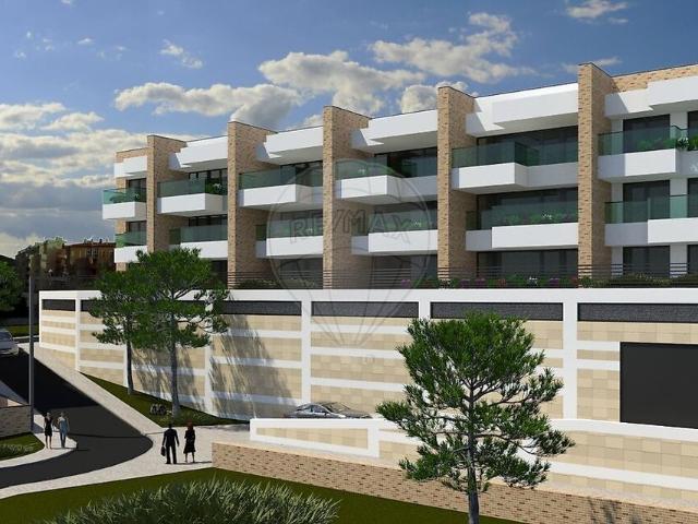 Apartamento T3 à venda em Santo António dos Olivais, Coimbra RE/MAX Portugal