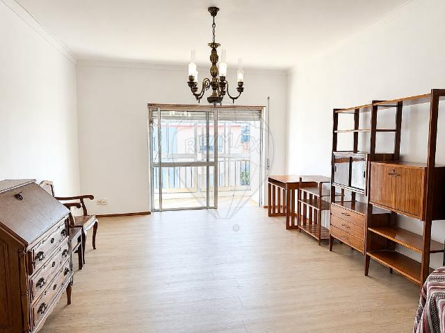 Apartamento T3 à venda em Santo António dos Olivais, Coimbra RE/MAX Portugal