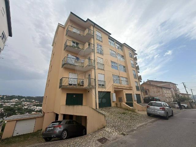 Apartamento T3 à venda em Santo António dos Olivais, Coimbra RE/MAX Portugal
