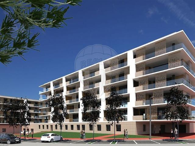 Apartamento T3 à venda em Santo António dos Olivais, Coimbra RE/MAX Portugal