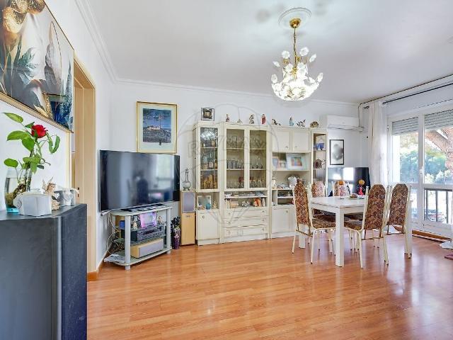 Apartamento T3 à venda em Santo António dos Cavaleiros e Frielas, Loures RE/MAX Portugal