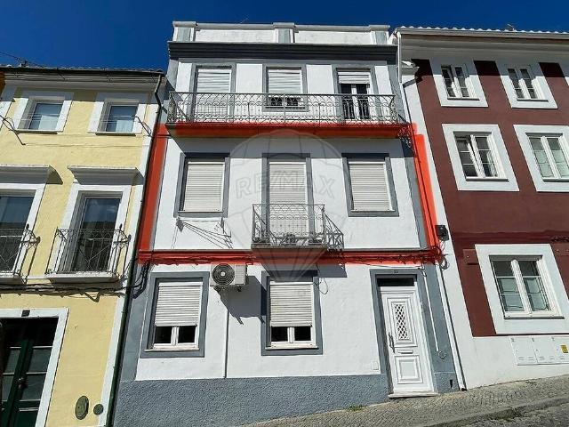 Apartamento T3 à venda em Sé e São Lourenço, Portalegre RE/MAX Portugal