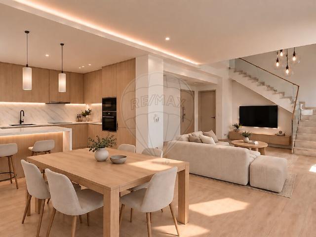 Apartamento T3 à venda em Sintra Santa Maria e São Miguel, São Martinho e São Pedro de Penaferrim, Sintra RE/MAX Portugal