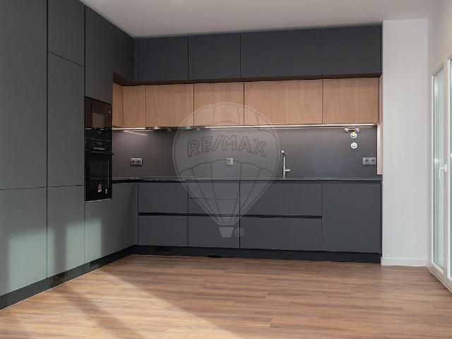 Apartamento T3 à venda em Tavarede, Figueira da Foz RE/MAX Portugal