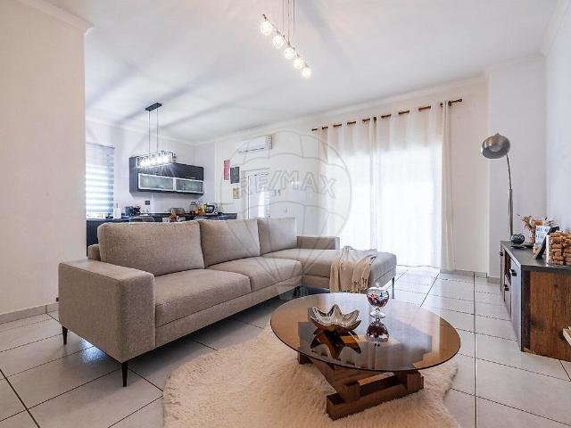 Apartamento T3 à venda em Valado dos Frades, Nazaré RE/MAX Portugal