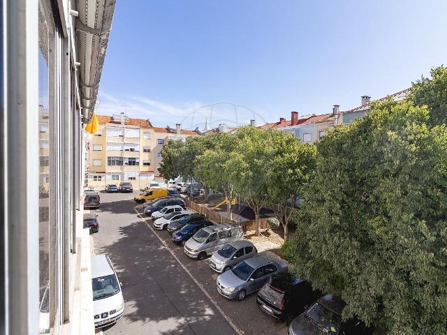 Apartamento T3 à venda em Venteira, Amadora RE/MAX Portugal