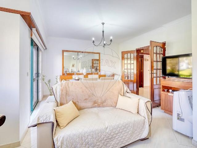 Apartamento T3 à venda em Vialonga, Vila Franca de Xira RE/MAX Portugal