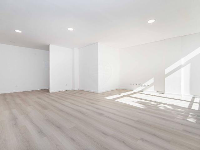 Apartamento T3 à venda em Vialonga, Vila Franca de Xira RE/MAX Portugal