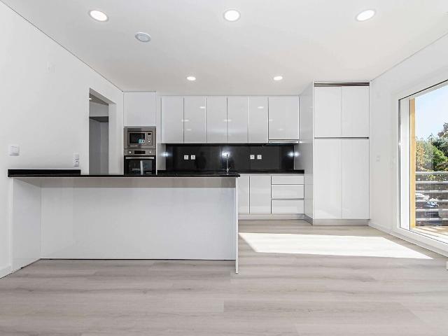 Apartamento T3 à venda em Vialonga, Vila Franca de Xira RE/MAX Portugal