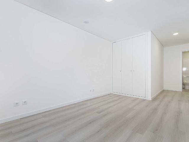 Apartamento T3 à venda em Vialonga, Vila Franca de Xira RE/MAX Portugal