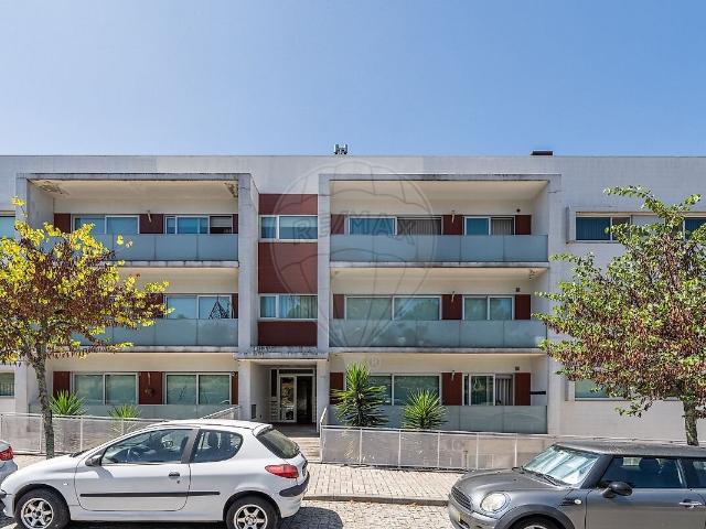Apartamento T3 à venda em Vila Cova da Lixa e Borba de Godim, Felgueiras RE/MAX Portugal