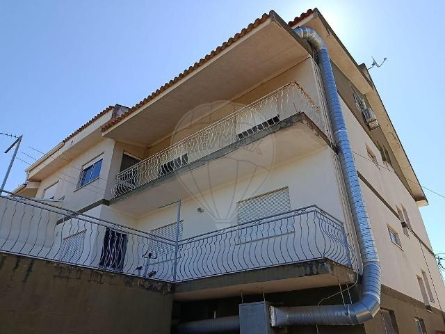 Apartamento T3 à venda em Vila Nova de Foz Côa, Vila Nova de Foz Côa RE/MAX Portugal
