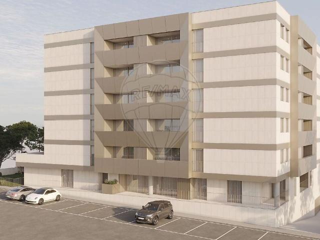 Apartamento T3 à venda em Vila Verde e Barbudo, Vila Verde RE/MAX Portugal
