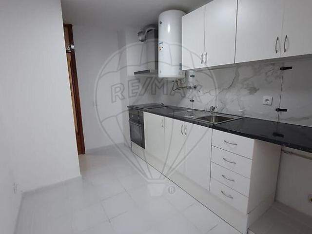 Apartamento T3 à venda em Viseu, Viseu RE/MAX Portugal