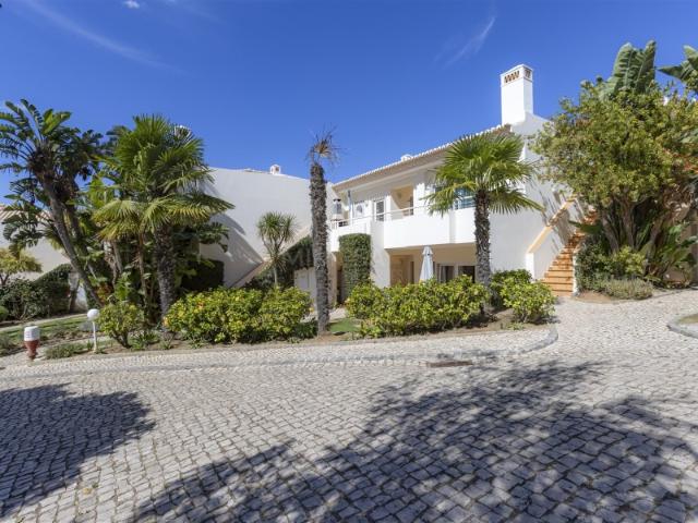 Apartamento T3 a 500 metros da Praia de Porto Mós, Lagos