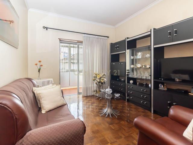 Apartamento T3 em Amora, Seixal Oportunidade Única!