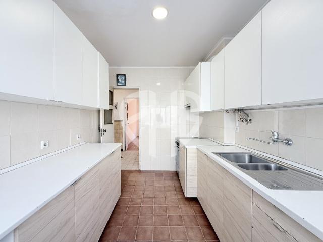 Apartamento T3 / Amadora, Venteira