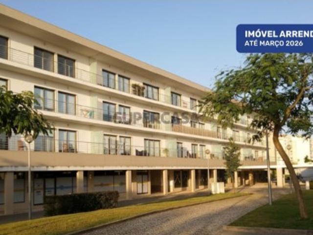Apartamento T3 com Varandas, Garagem e Parqueamento, na Vila Serena, Pinhal Novo