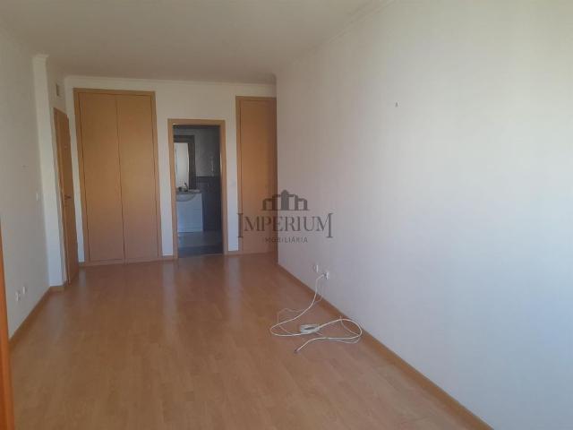 Apartamento T3 Arrendamento em Carregado e Cadafais,Alenquer