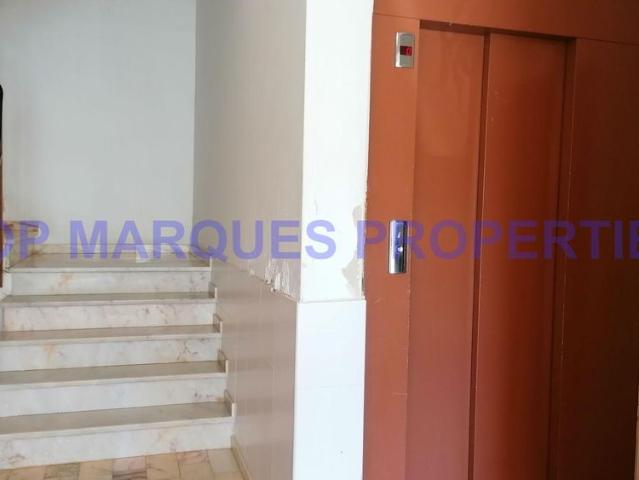 Apartamento T3 Arrendamento em Quelfes,Olhão