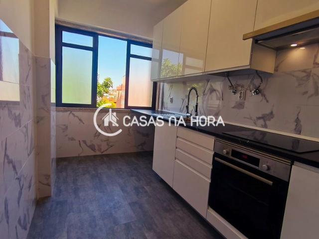 Apartamento T3 at Algueirão Mem Martins Sintra, Portugal