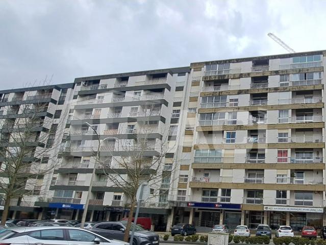 Apartamento T3 AV. MARQUES POMBAL