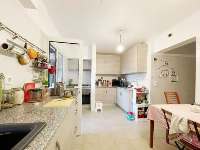 Apartamento T3 Aveiro, na Avenida Dr. Lourenço Peixinho