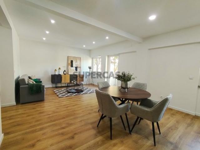 Benfica Apartamento T3 remodelado, mobilado e equipado