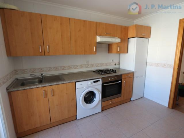 Apartamento T3 c/ arrecadação, Alhos Vedros Moita