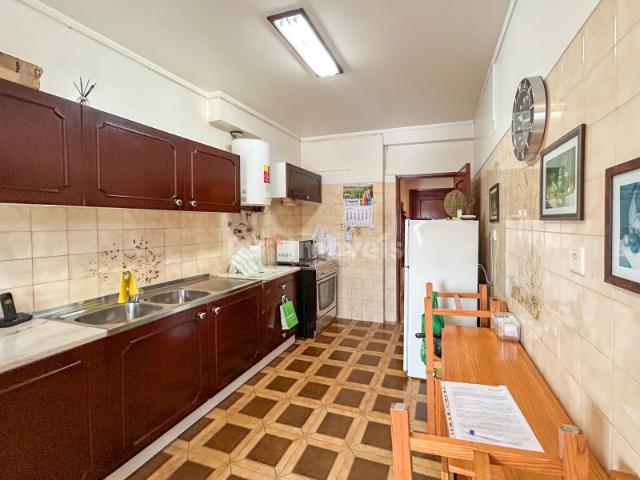 Apartamento T3 c/ arrecadação no sótão e acesso 2 elevadores Centro de Tomar