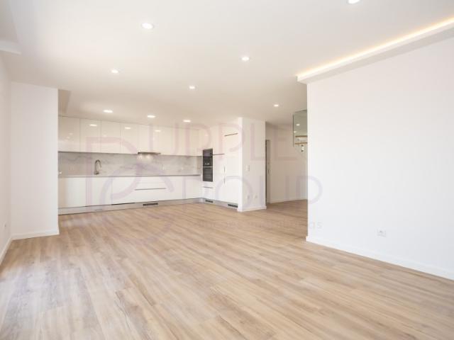APARTAMENTO T3 C/ BOX DE 60M² PARA DUAS VIATURAS PINHAL DO GENERAL